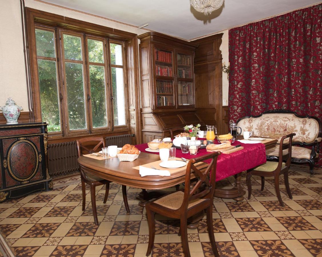Chambres D'Hotes Montbron Luchapt Экстерьер фото